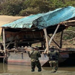 FANB destruyó embarcaciones destinadas a minería ilegal en Bolívar