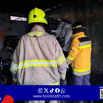 Vehículo se incendió dentro de un taller de mecánica en Unare